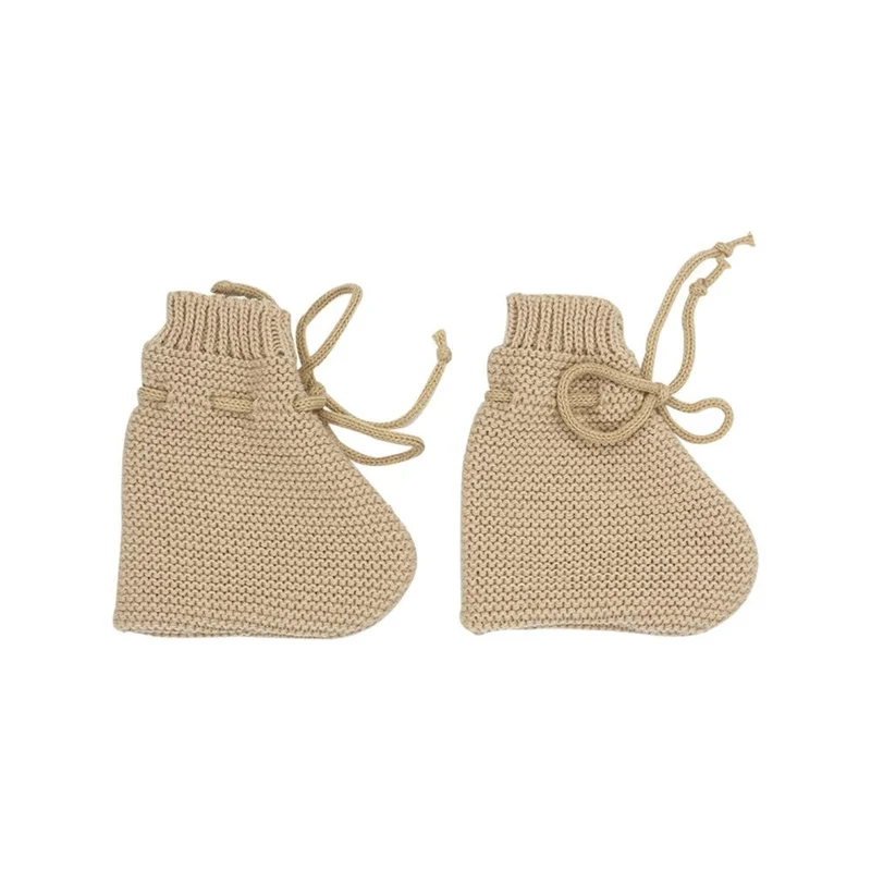 Trousseau naissance - Brassière chaussons et bonnet noisette