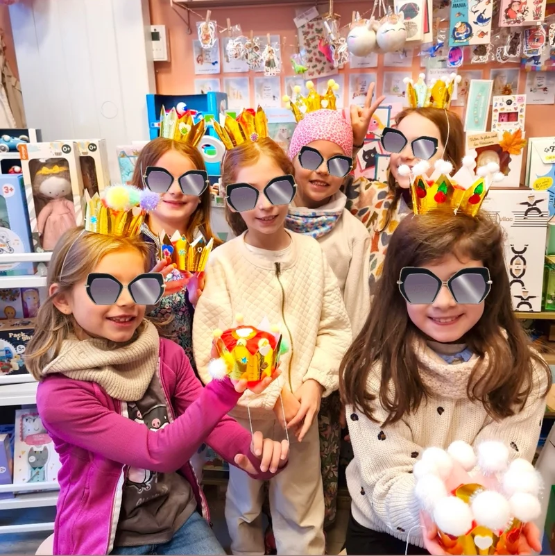 Atelier créatif - Couronnes de galette des rois- Activité enfant Épiphanie Paris 9