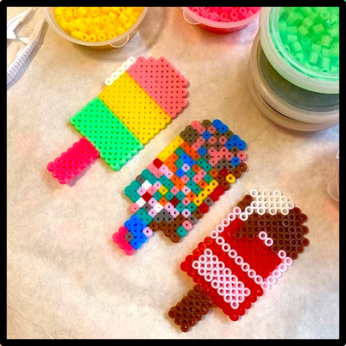 Atelier créatif - Mes créas pixel art en perles à repasser - Activité enfant Paris 9 - Spécial jour de grève
