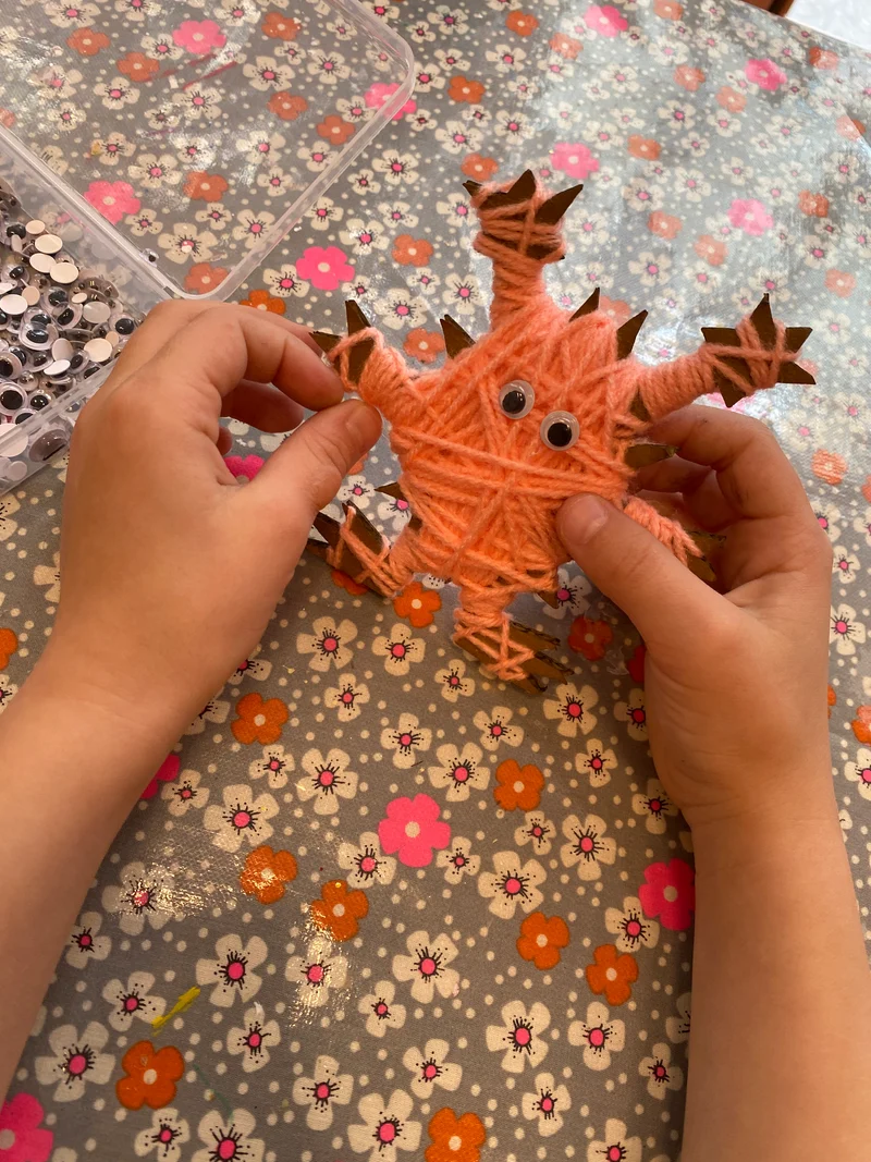 Atelier créatif - mes petites Monstres Embobinés - Activité Halloween enfant Paris 9 -
