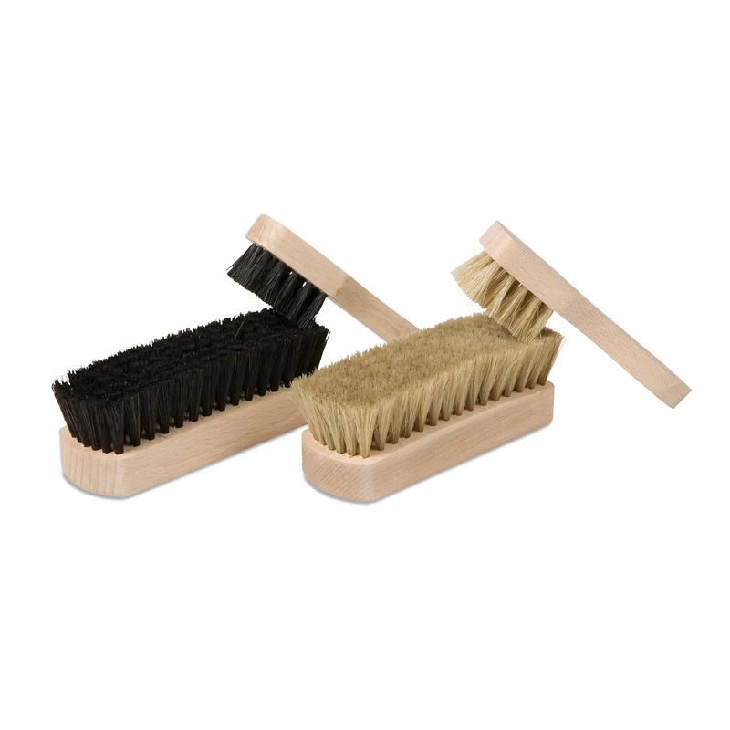 Ensemble de 4 brosses pour chaussures - Nienhuis AMI