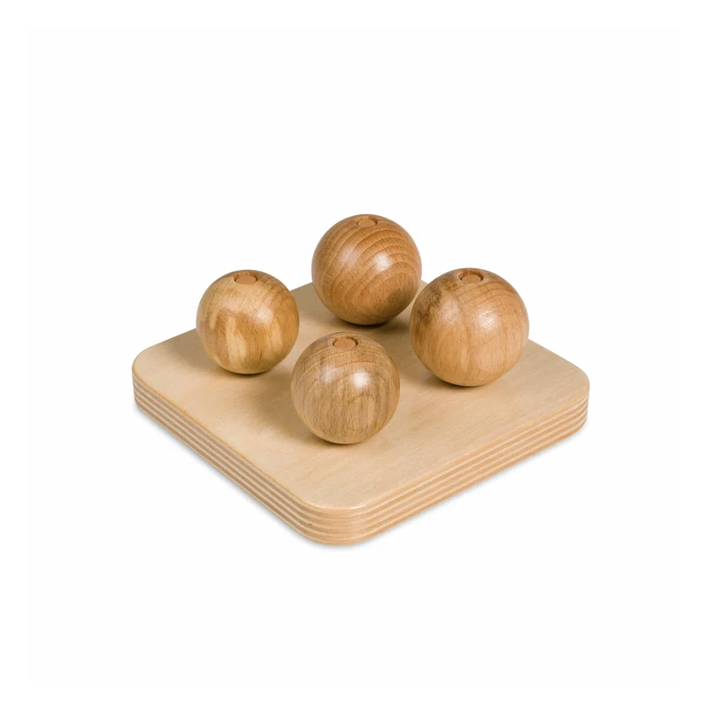 Boules en bois sur tiges verticales - Nienhuis AMI