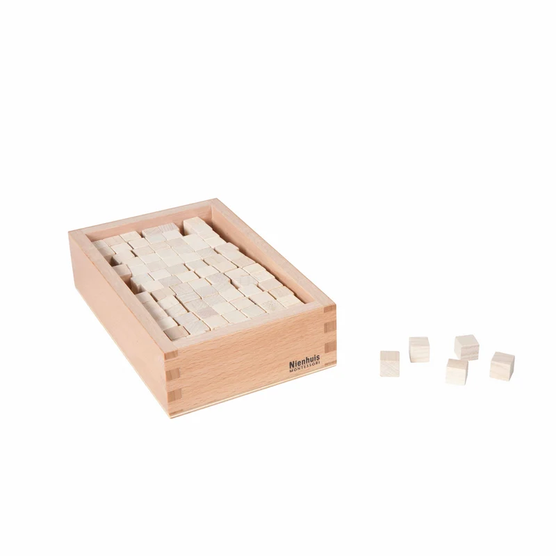 Boîte avec cubes pour tour rose - Nienhuis AMI