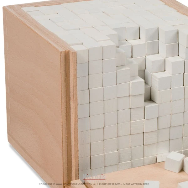 Boite des volumes de 1000 cubes