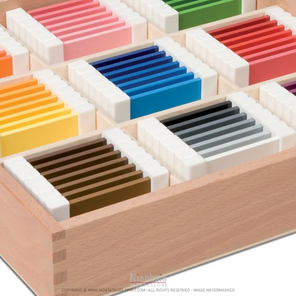 Troisième boite des tablettes de couleurs
