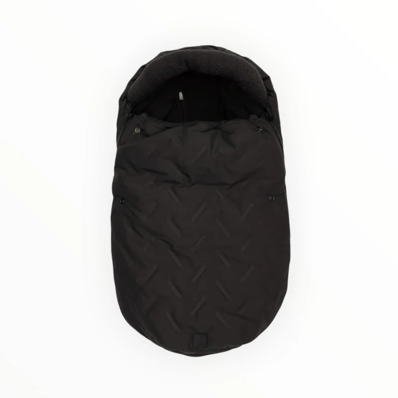 Chancelière | Embossed black