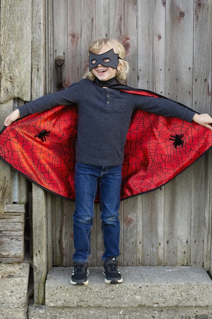 Great Pretenders - Cape réversible Spiderman ou Batman- 3-4 ans
