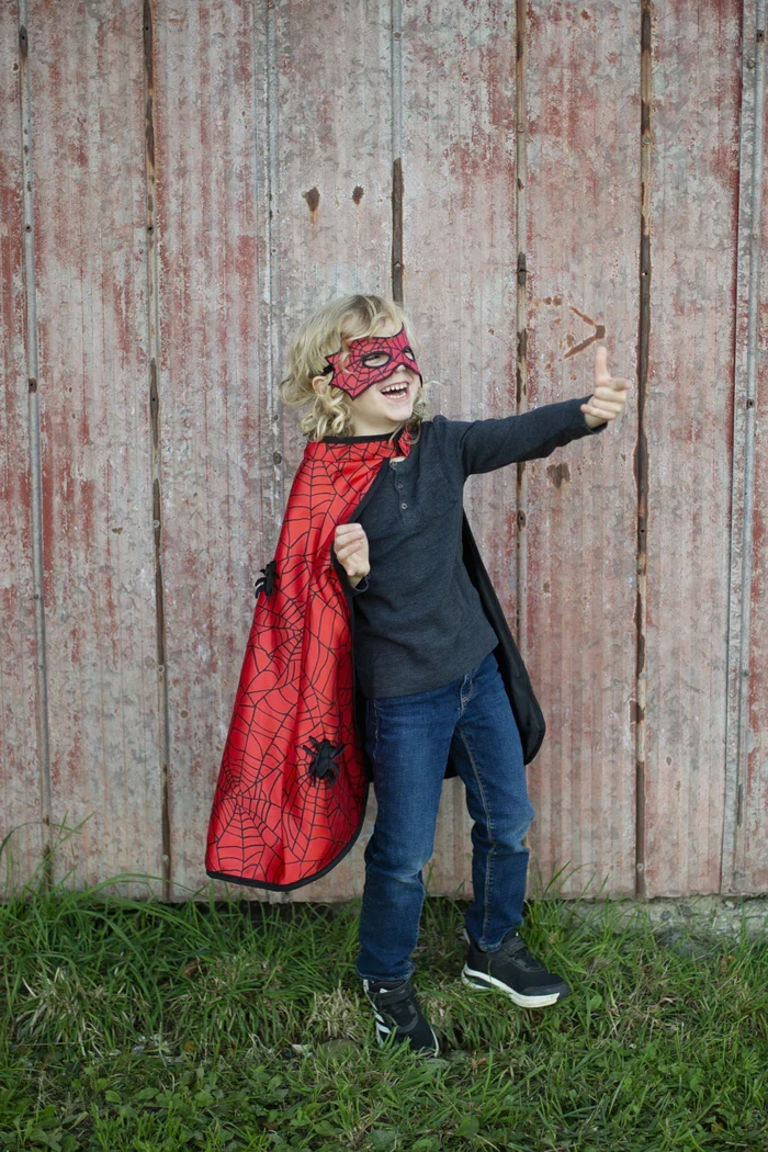 Great Pretenders - Cape réversible Spiderman ou Batman- 3-4 ans