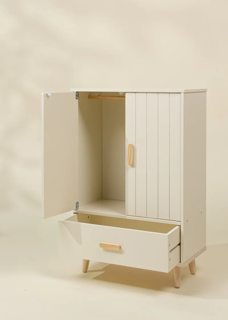 Wooden Dolls’ Closet