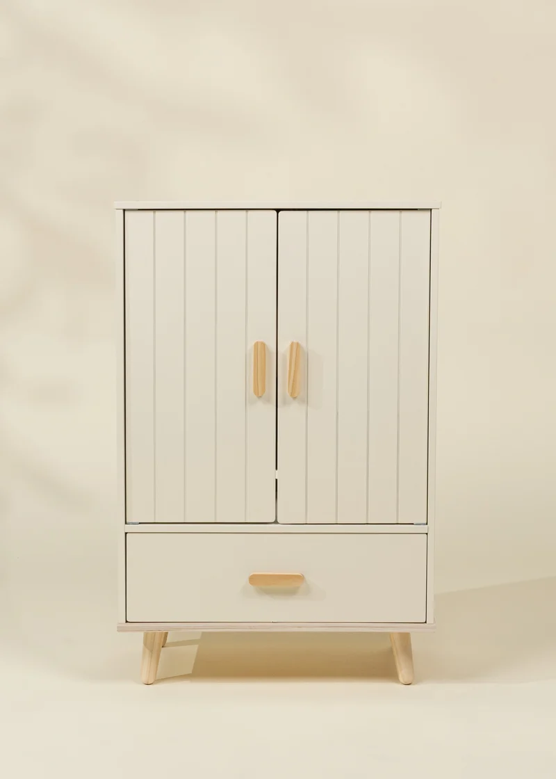 Wooden Dolls’ Closet