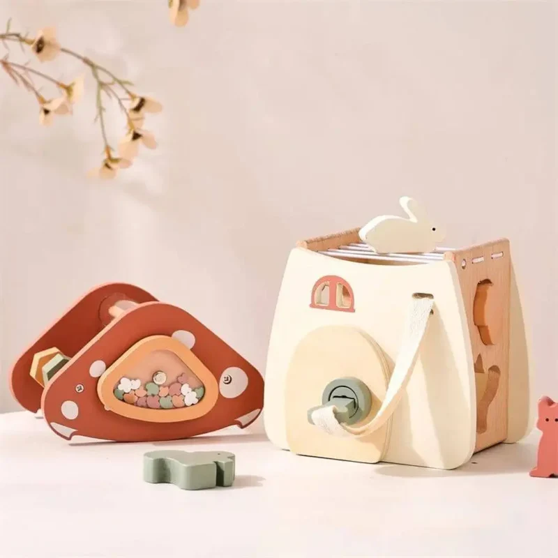 Jouet en bois – Cube d’activité Montessori Maison Champignon™