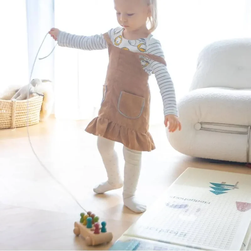 Voiture en Bois Montessori Figurines – MiniPeople™