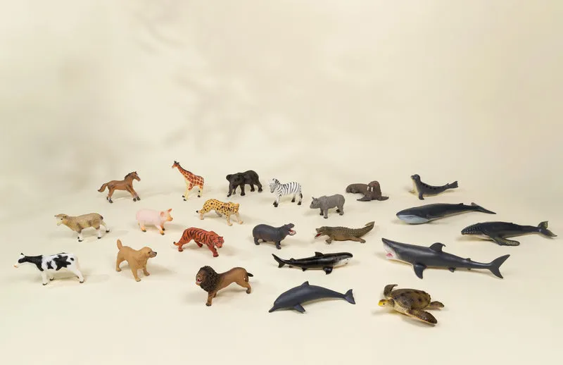 Large Farm Animal Play Figurine – Pig