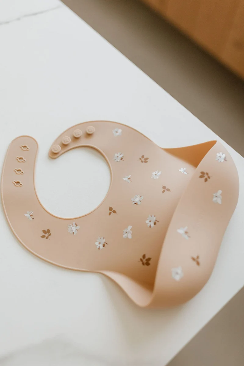 Bavoir silicone magnolia