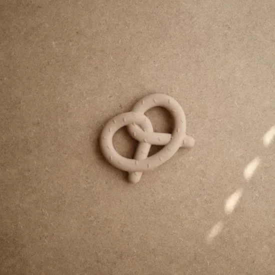 Anneau de dentition bretzel