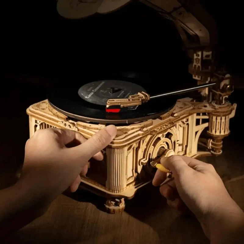 Puzzle 3D en Bois Gramophone Vintage – RetroGear™