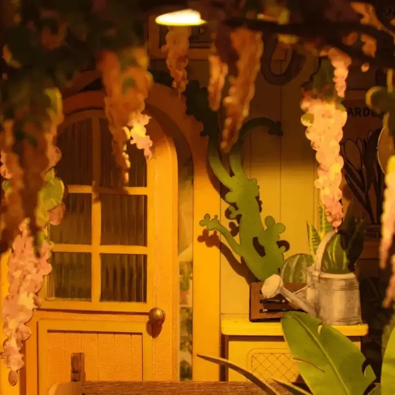 Book Nook GardenHouse™