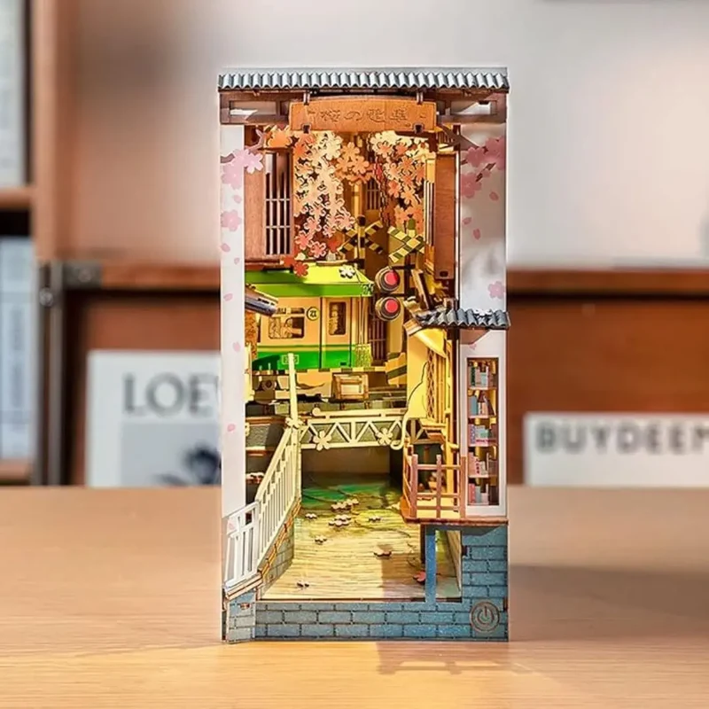 Kit DIY Book Nook Sakura Densya - TokyoRail™