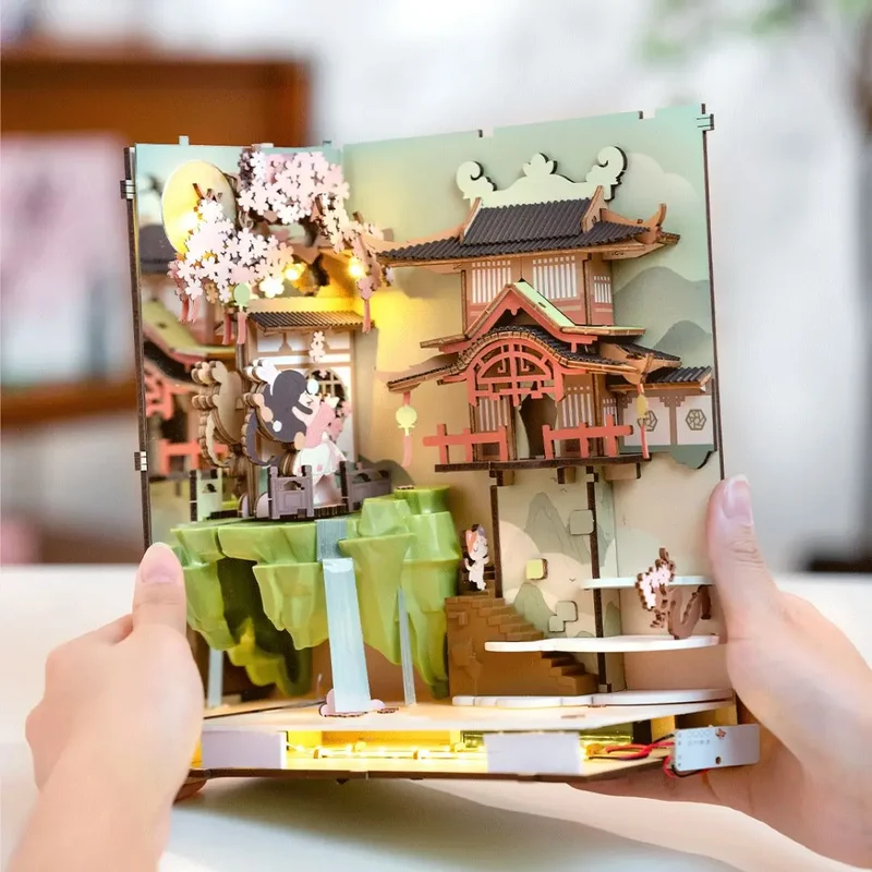 Book Nook Sakura en Bois avec Lumière LED - SakuraDream™