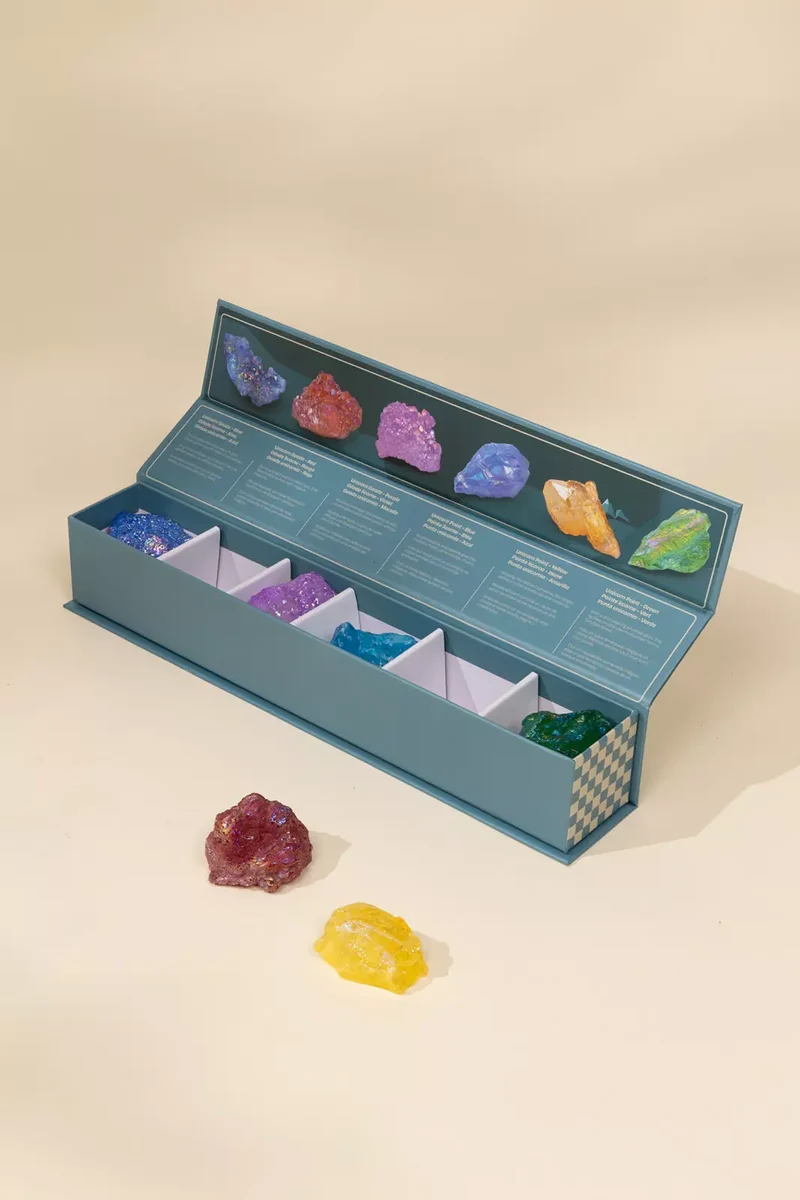 Set of 6 collectible Minerals - Geodes & Points