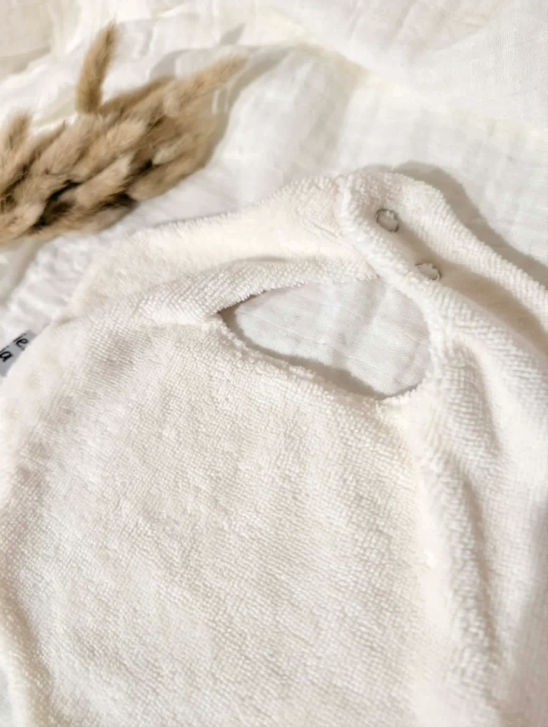 Bavoir bandana | Fleur blanche
