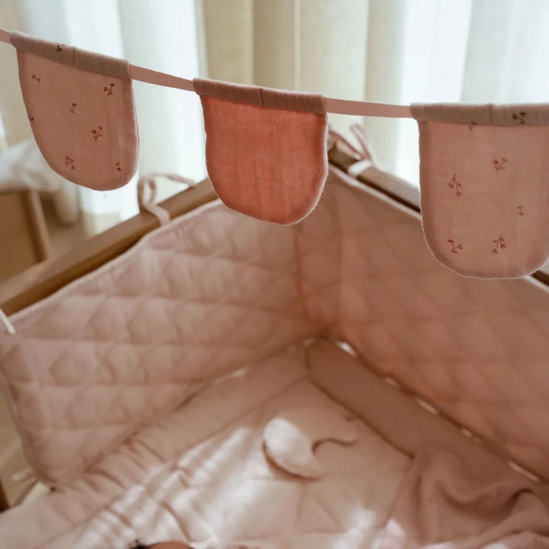 Slinger met vlaggetjes - Roze - Essentials