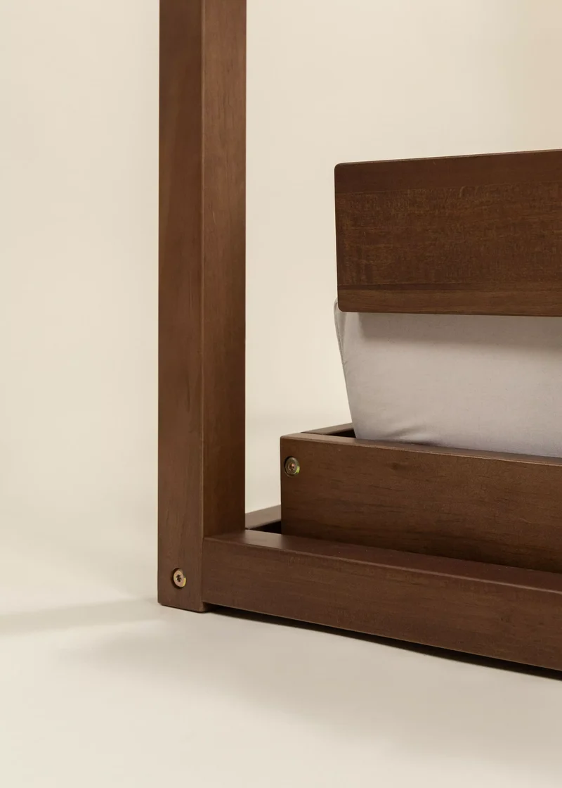 House Structure - Walnut