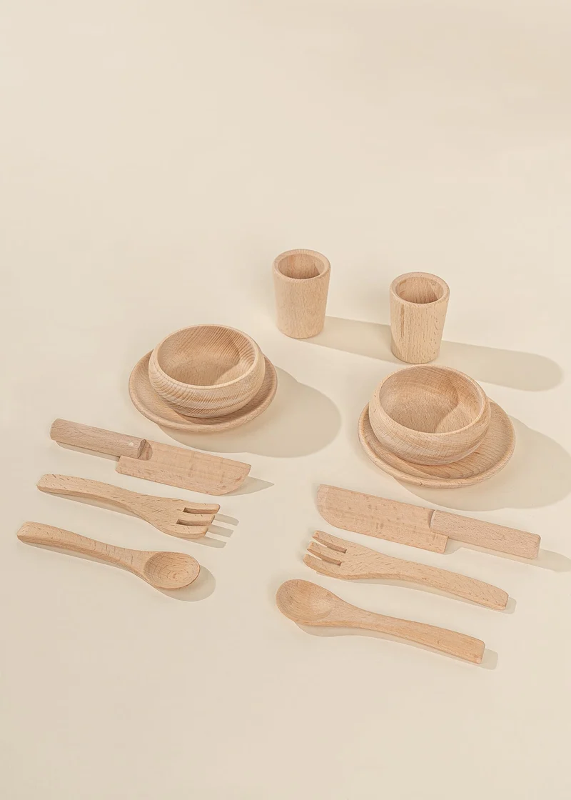 Wooden Dinnerware Playset (12 Pcs)