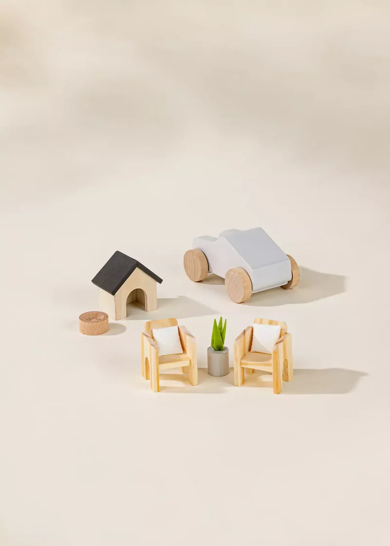 Wooden Doll House Outdoor Furniture (8pcs)