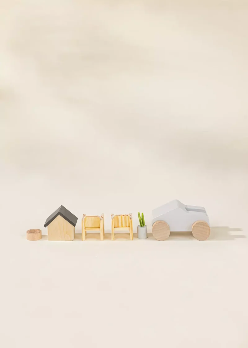 Wooden Doll House Outdoor Furniture (8pcs)