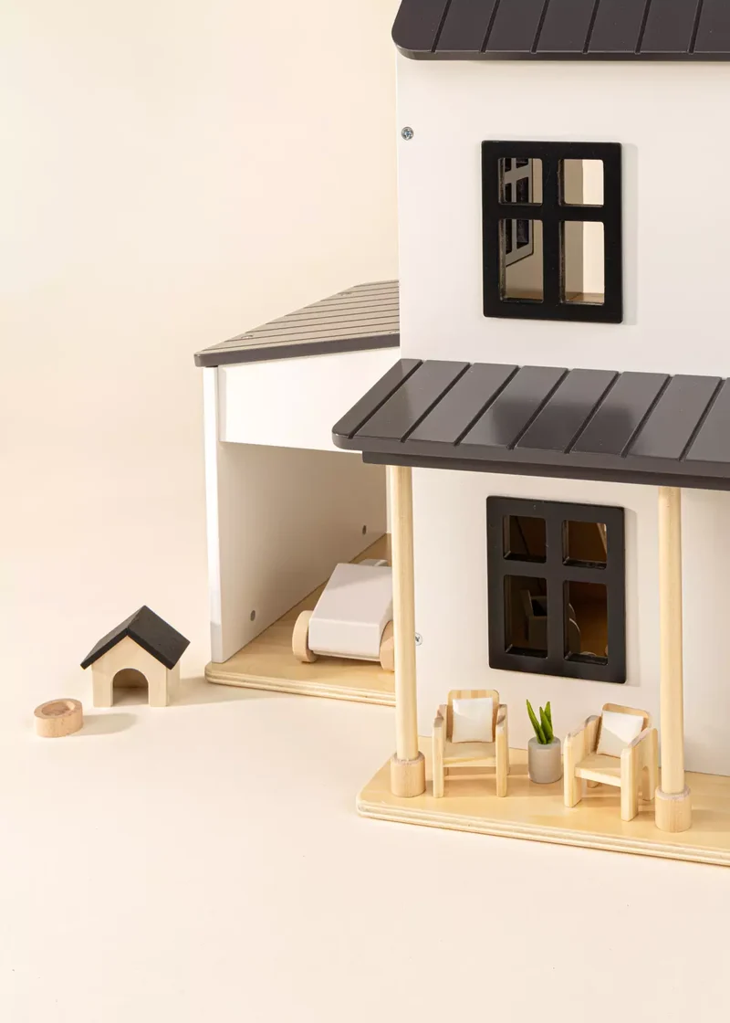 Wooden Doll House Outdoor Furniture (8pcs)
