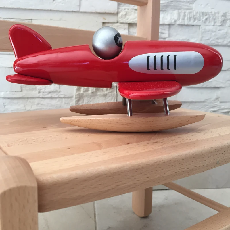 Hydravion rouge